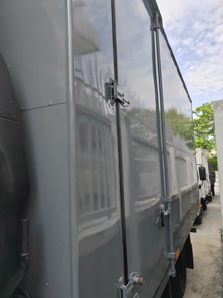 2009 HINO WU410R-HKMMS3 (BDM5000kg) Fiber Box 15ft