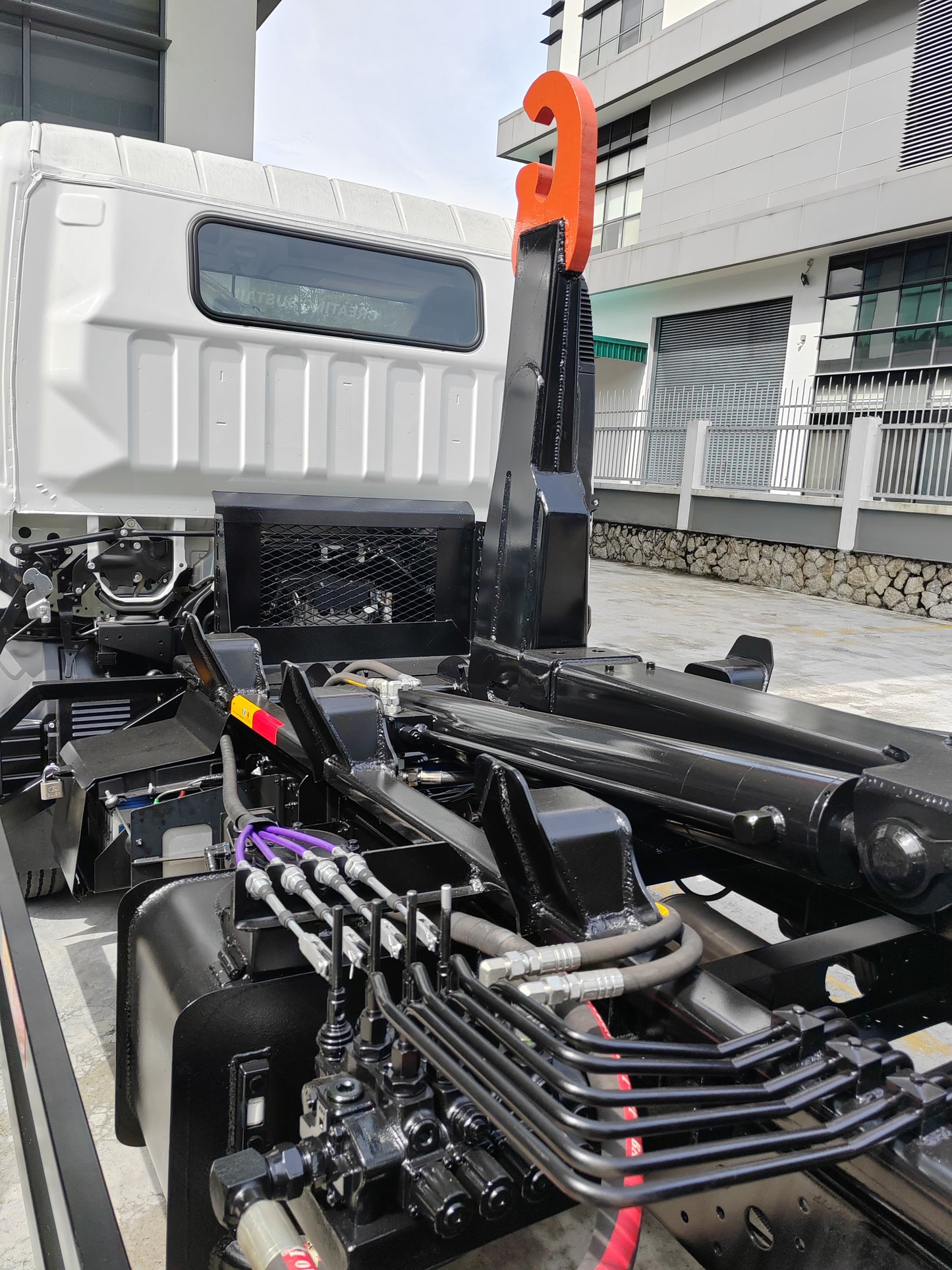 2025 Mitsubishi FUSO 14ft Roll On Roll Off Dump Lorry