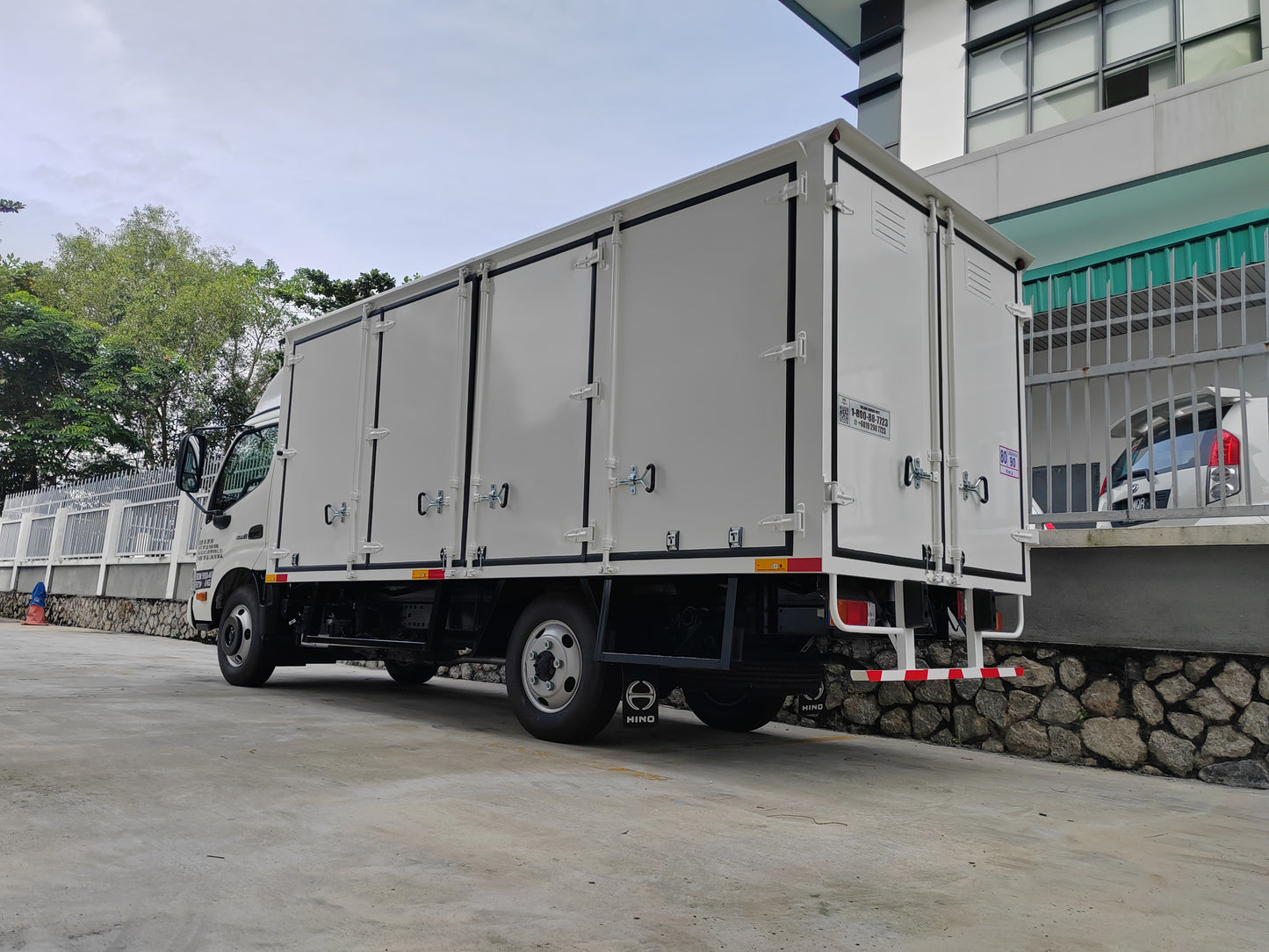 2025 HINO XZU600R 14.5ft Aluminium Box 4 Left Doors