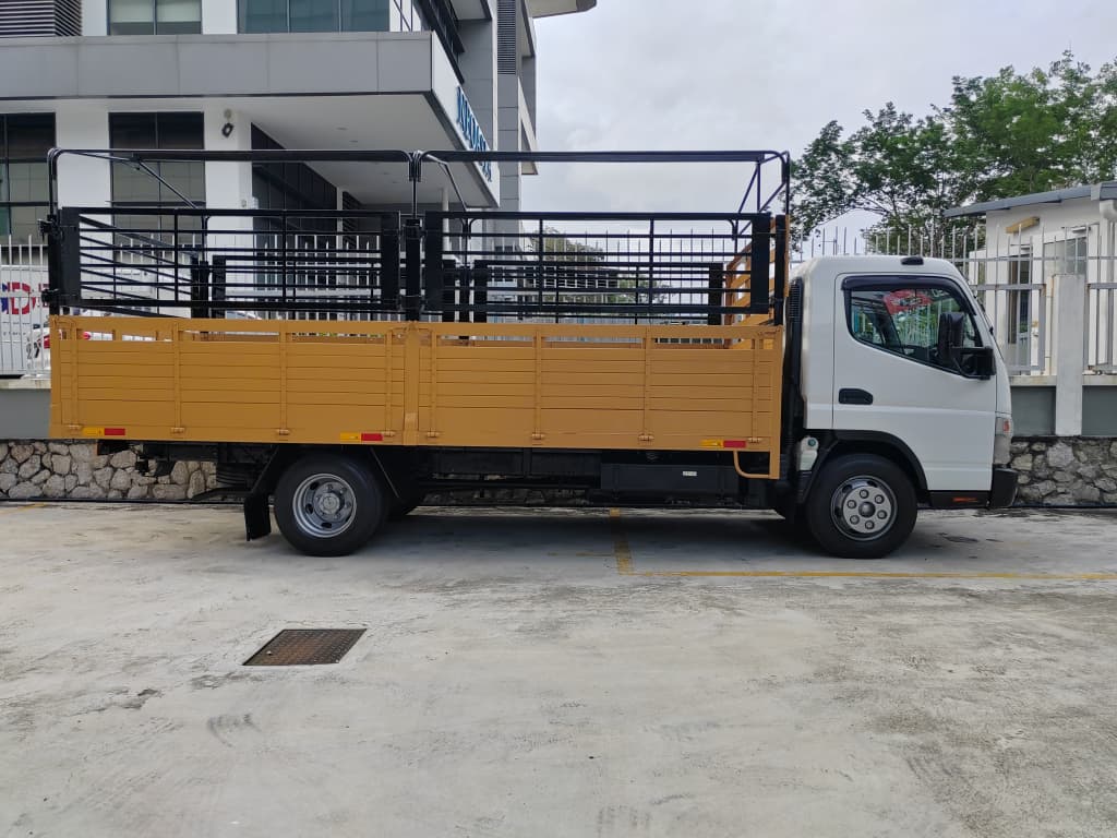 2021 MITSUBISHI FUSO FE85PG6SRDG3 Wooden Cargo 17ft with Canvas