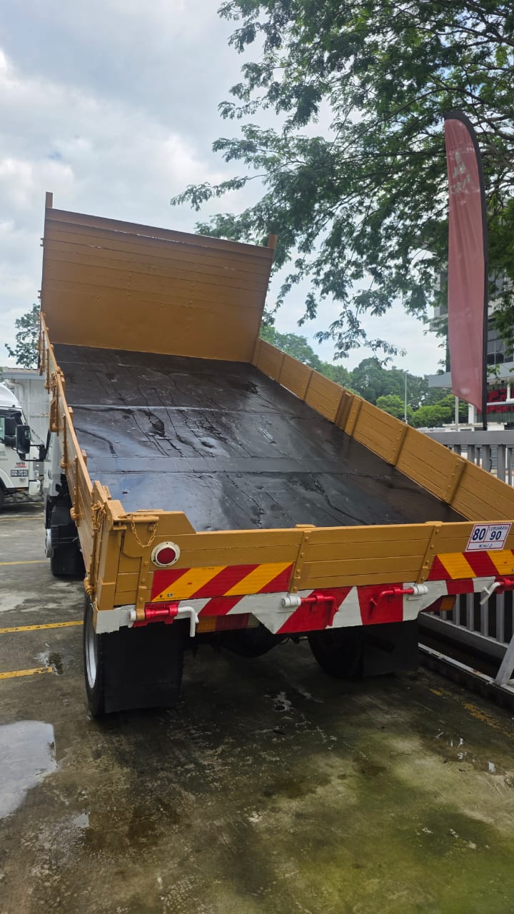 2017 MITSUBISHI FUSO FE83PG Wooden tipper 14.6ft (BDM5000kg)