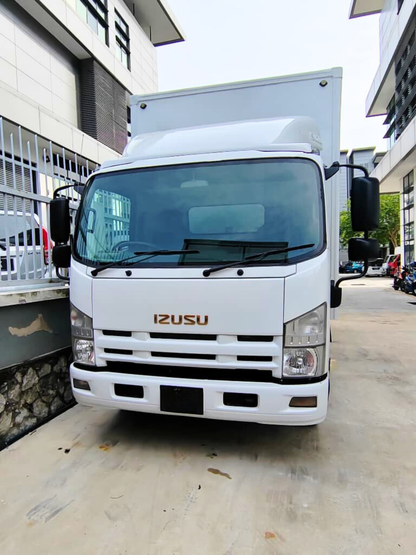 2017 ISUZU NPR75UKH (BDM5000kg) Fiber Box 17ft