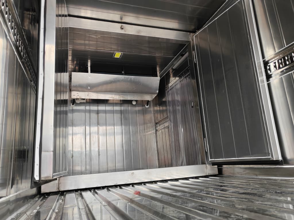 2026 ISUZU NMR125 14.5ft Refrigerated Box Van Stainless Steel Box with Movable Partition by EZadlori MY