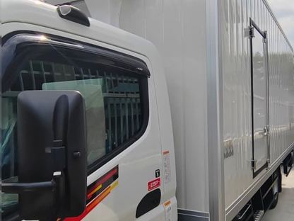 2026 Mitsubishi FUSO 17ft Refrigerated Box Stainless Steel Panel wall by EZadlori MY