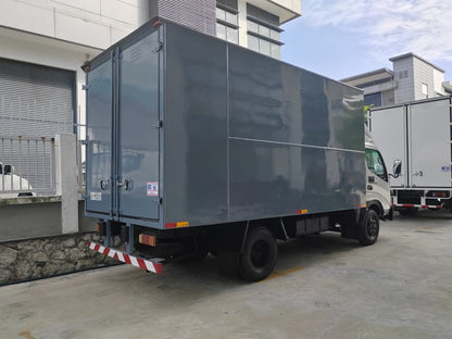2009 HINO WU410R-HKMMS3 (BDM5000kg) Fiber Box 15ft
