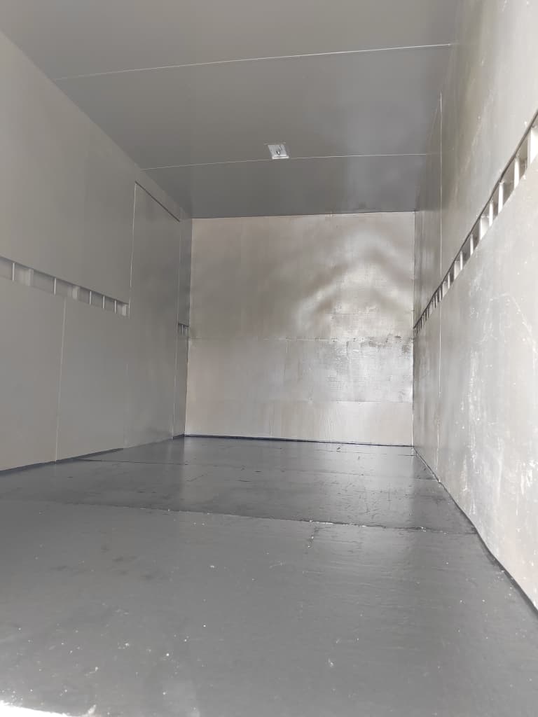 2009 HINO WU410R-HKMMS3 (BDM5000kg) Fiber Box 15ft