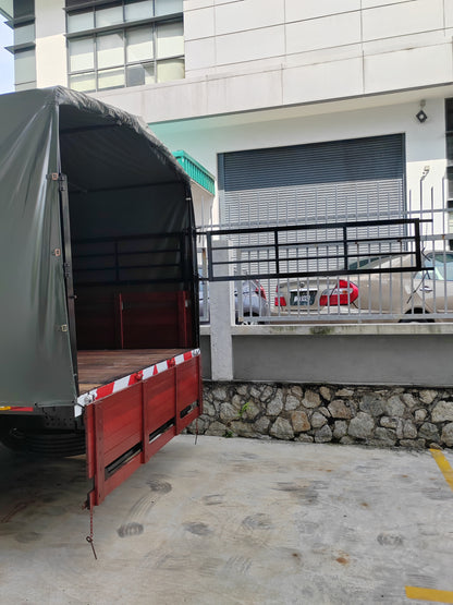 2025 Mitsubishi FUSO 17ft Wooden Cargo Steel Railings with Canvas