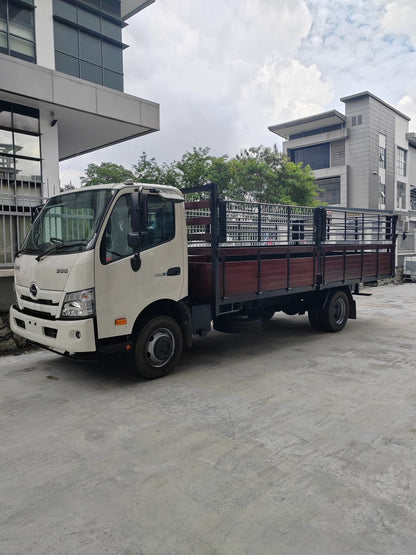 2026 HINO XZC730R 18ft Wooden Cargo Steel Railings Mild Steel Floorboard