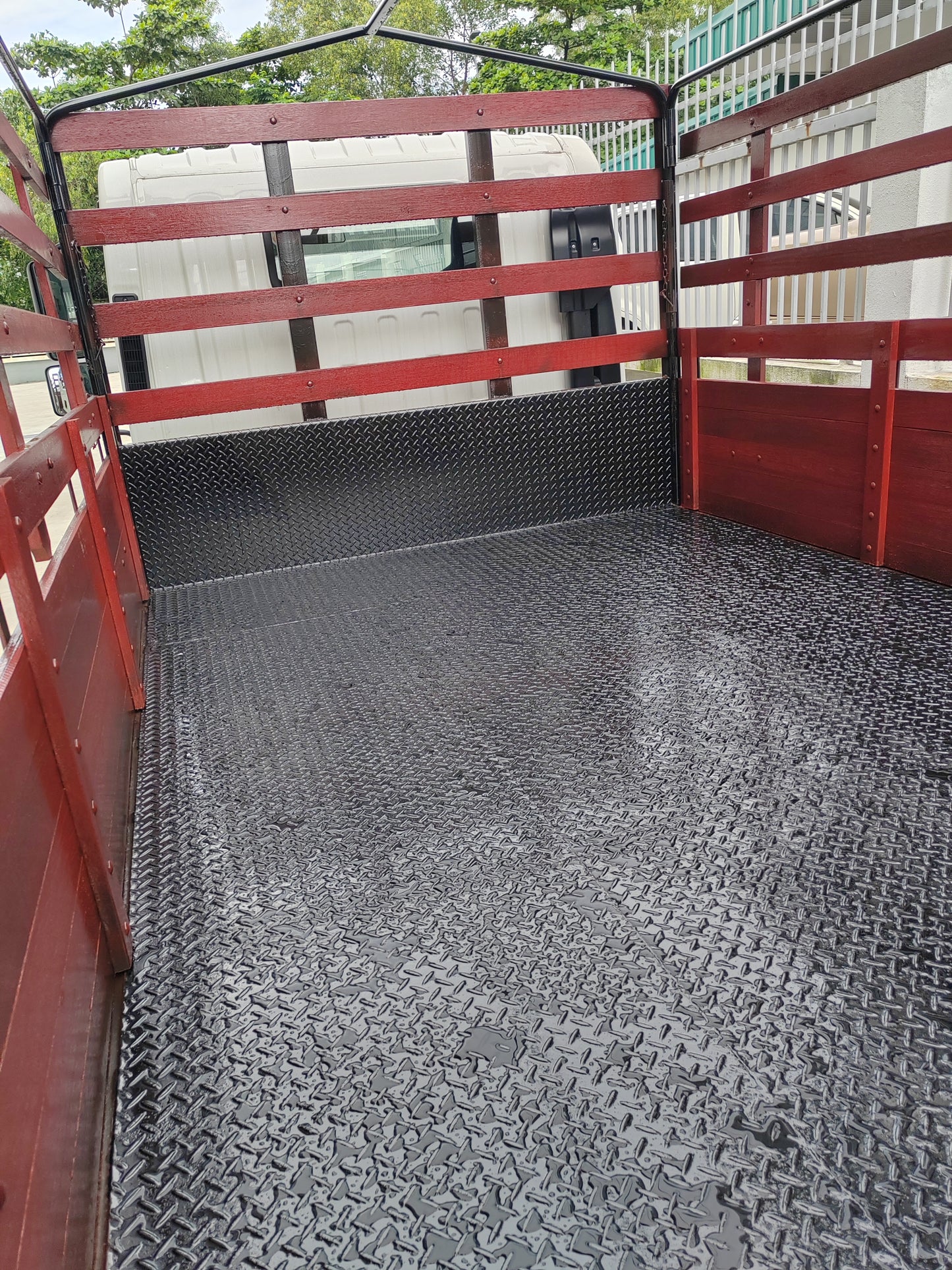 2025 ISUZU NLR Pro 10ft Wooden Cargo with Canvas + Frame