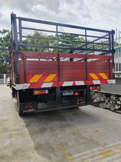 2025 Mitsubishi FUSO 14.5ft Wooden Cargo Steel Railings