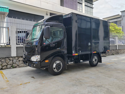 2025 HINO XZU600R 10ft Aluminium Box