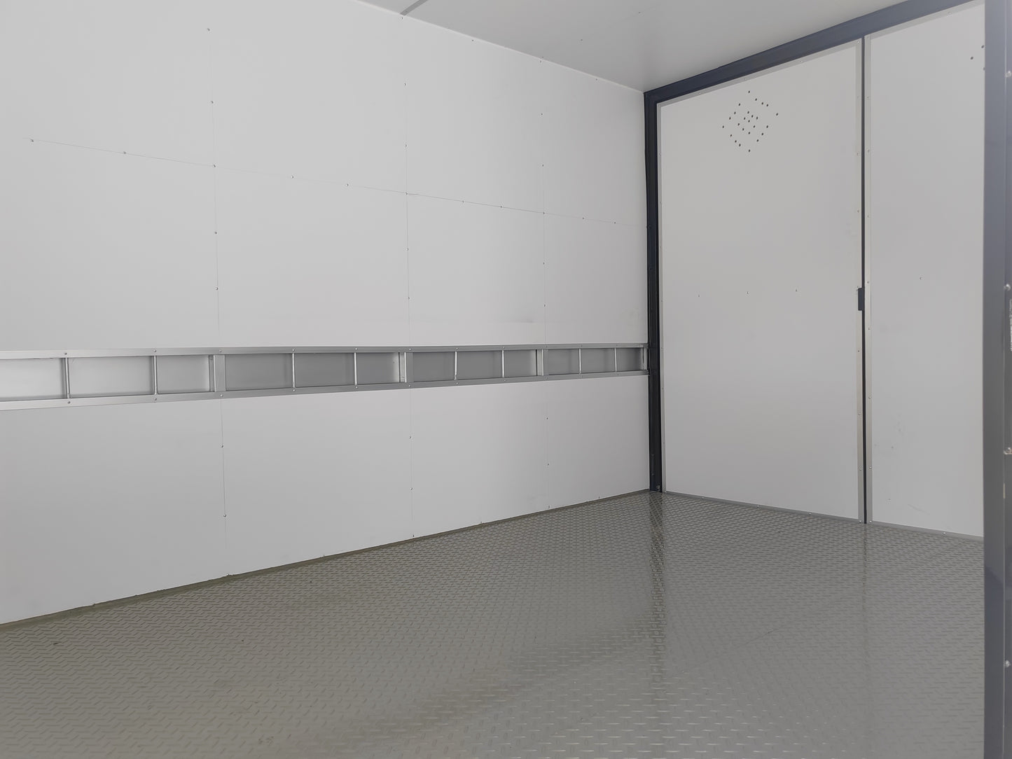 2025 HINO XZU600R 10ft Aluminium Box