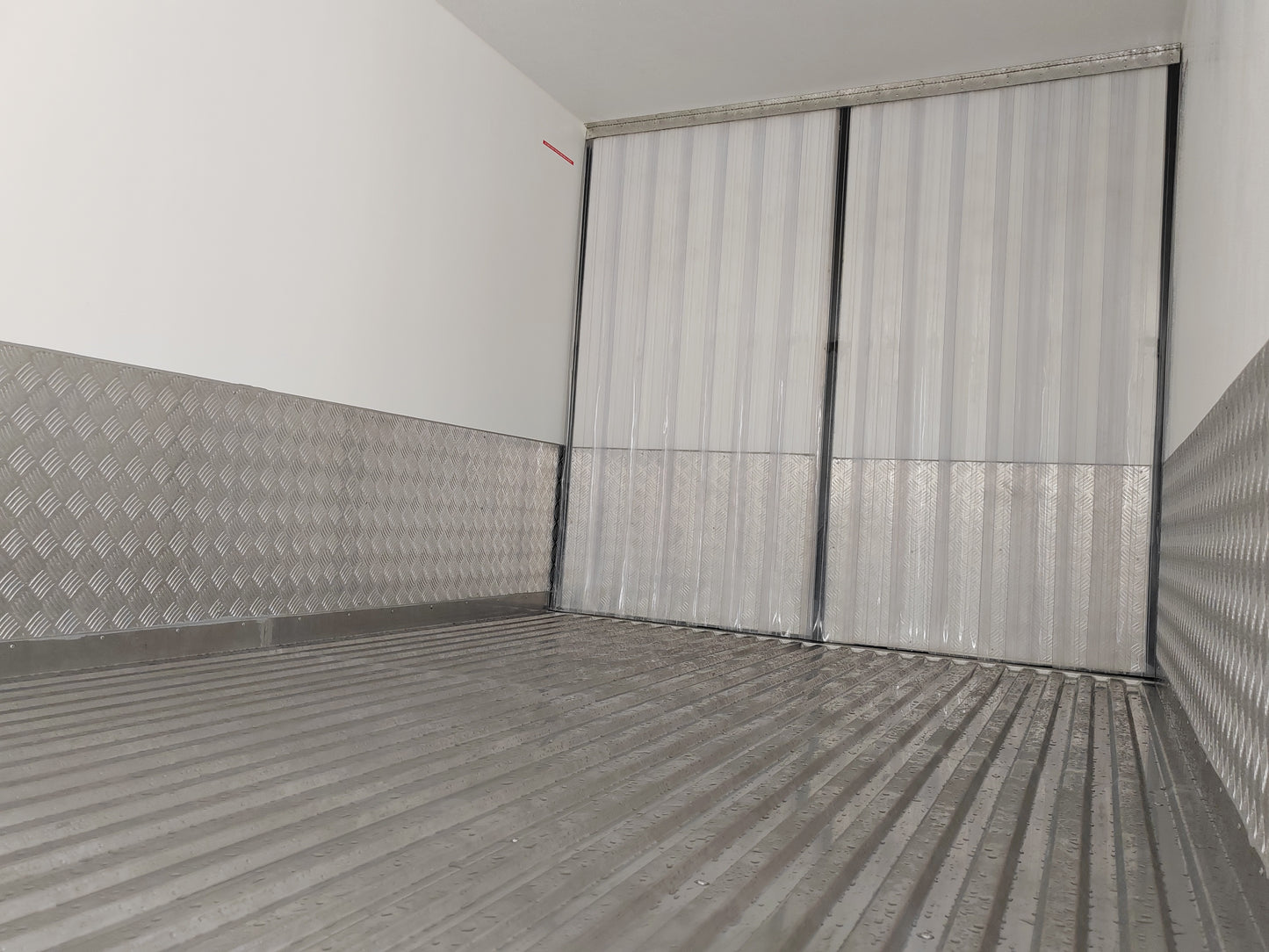 2025 Mitsubishi FUSO 17ft Refrigerated Box Standard Build