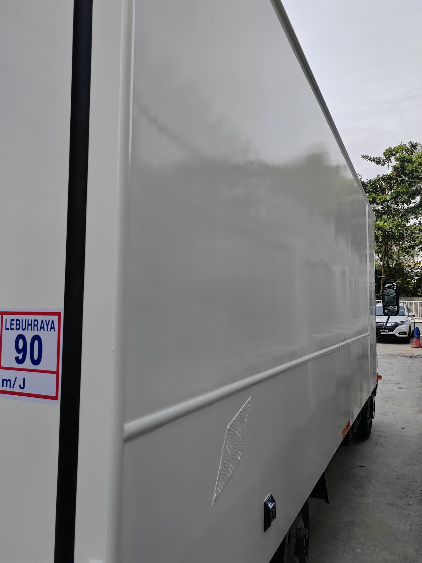 2025 HINO XZU600R 14.5ft Aluminium Box 4 Left Doors