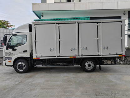 2025 HINO XZU600R 14.5ft Aluminium Box 4 Left Doors