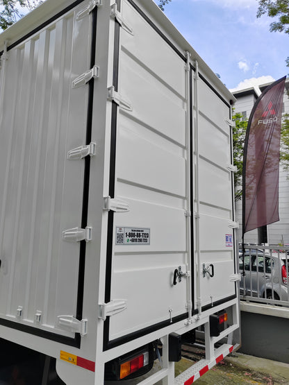 2025 Mitsubishi FUSO 17ft Corrugated Box Bonded All-doors
