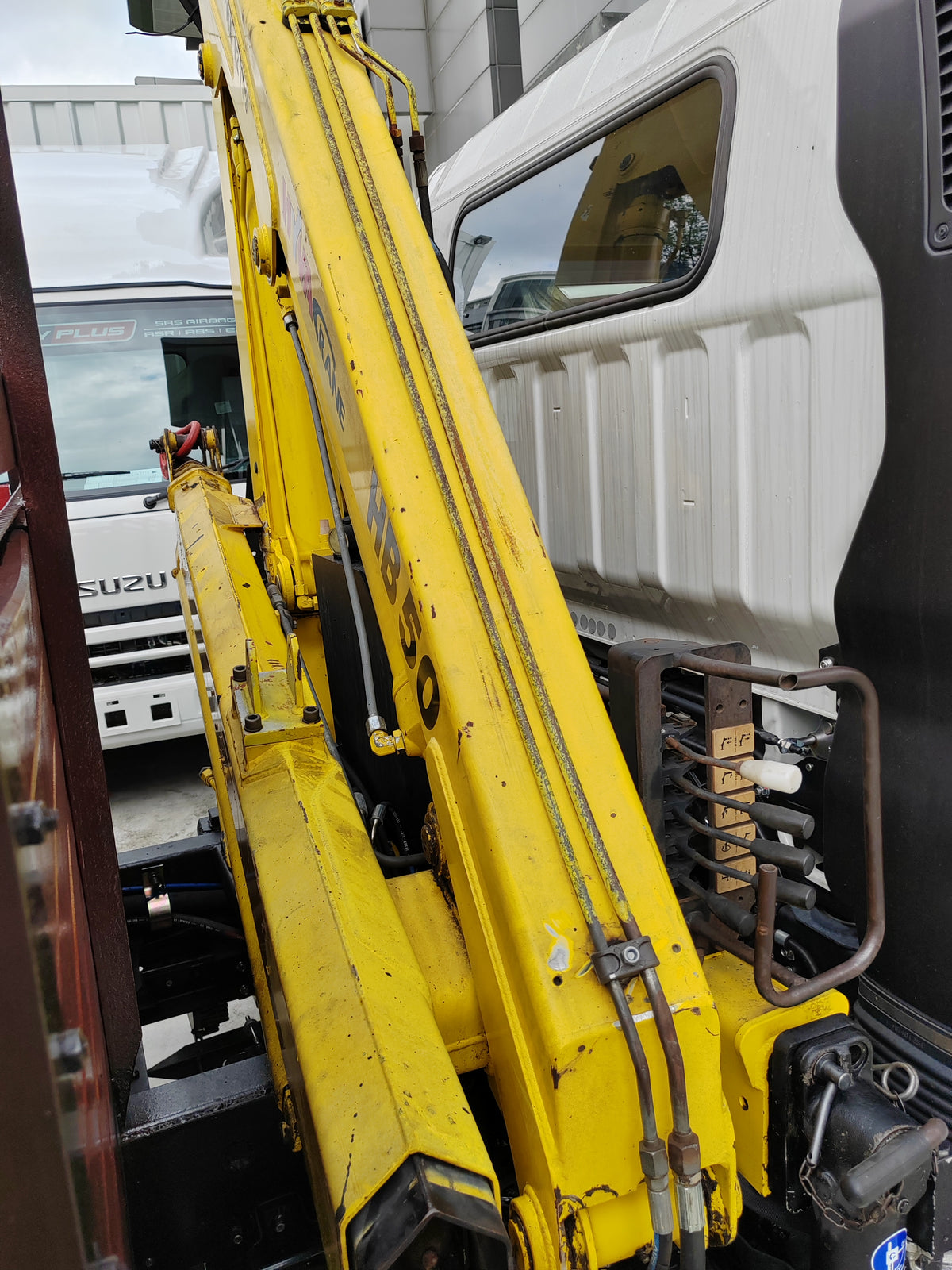 2026 FUSO 150KR 21ft Wooden Cargo with Crane by EZadlori MY