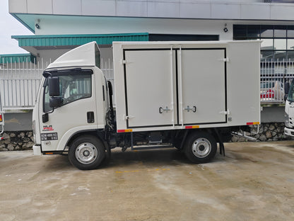 2025 ISUZU NLR Pro 10ft Aluminum Box
