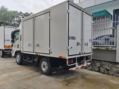 2025 ISUZU NLR Pro 10ft Aluminum Box