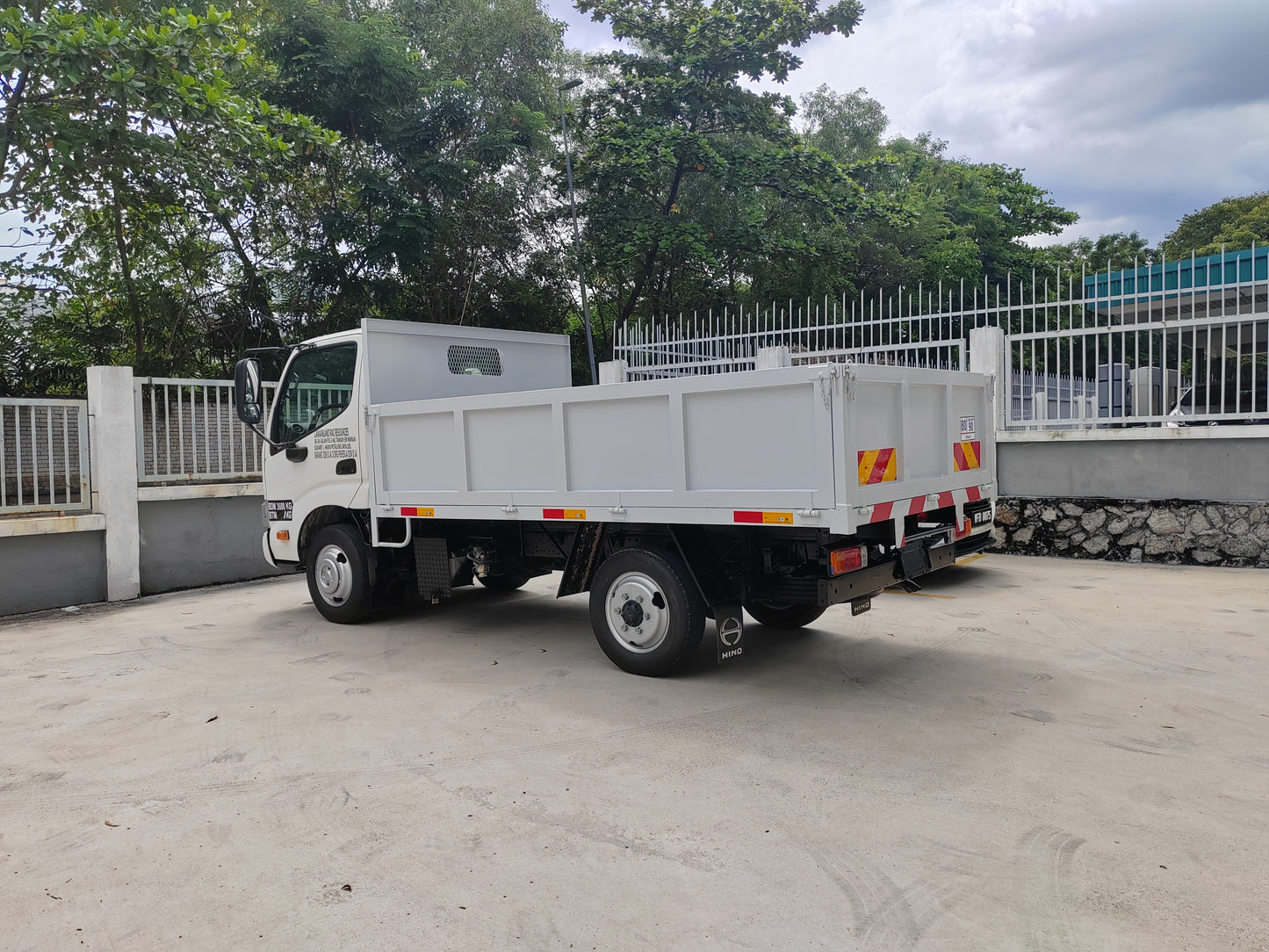 2026 XZU600R Steel Cargo 10ft 4 Wheelers