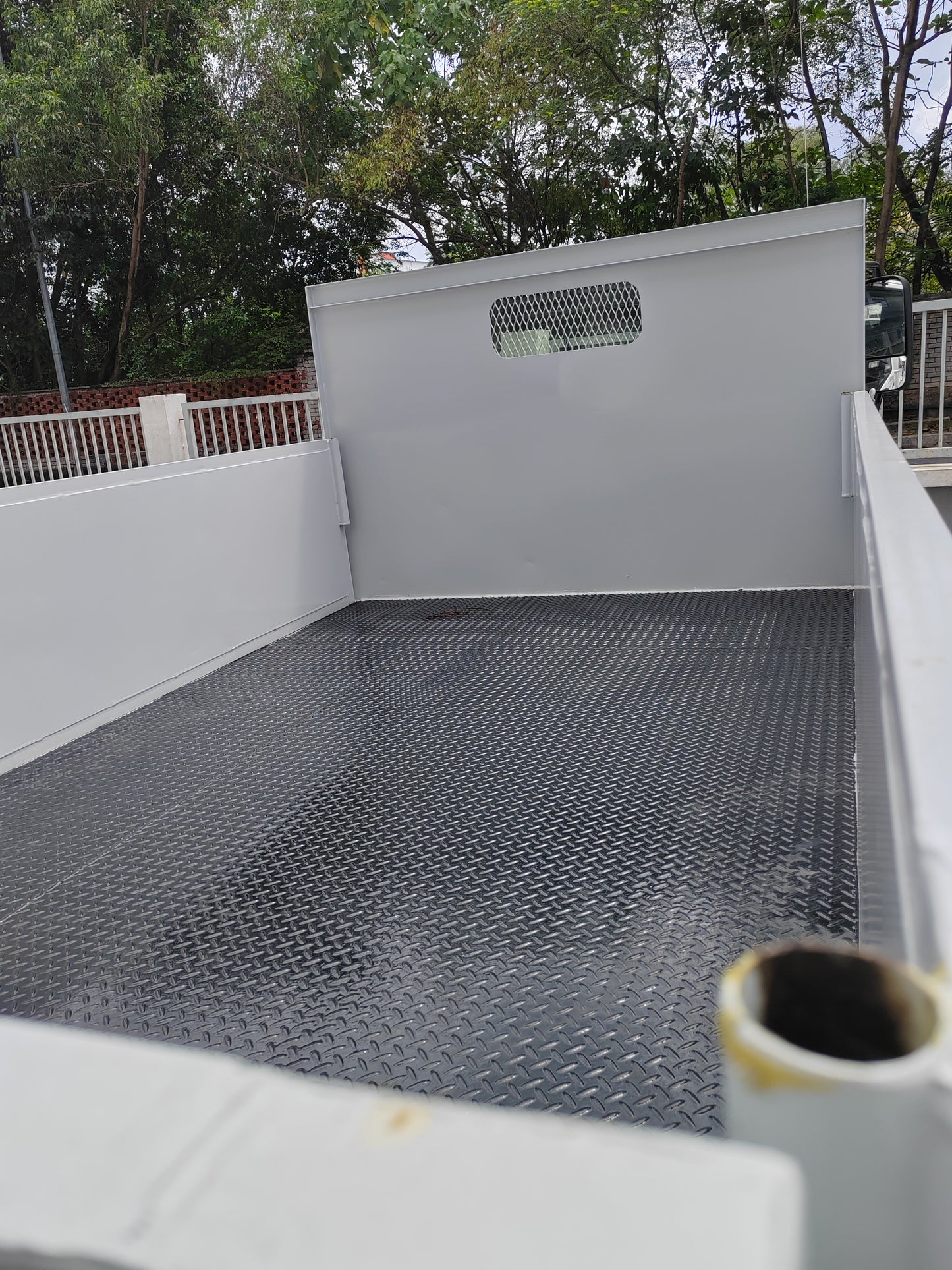 2025 HINO XZU600R 10ft Steel Cargo