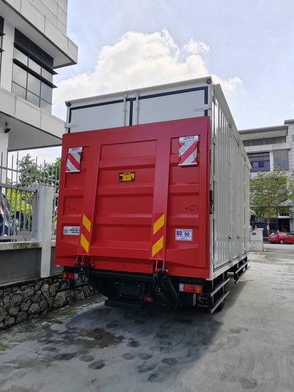 2026 HINO XZC730R 21ft Corrugated Box 10 Doors