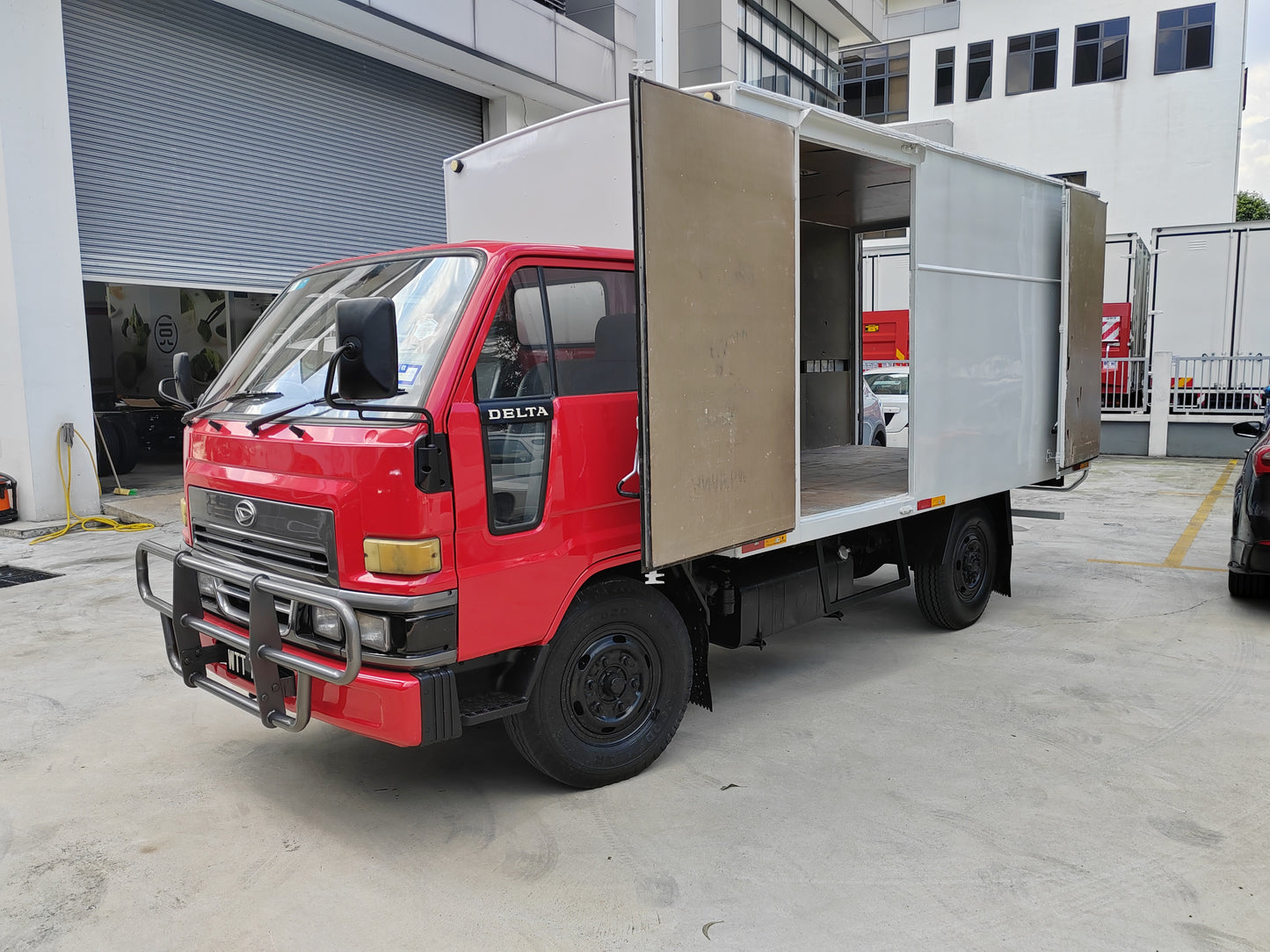 2010 Daihatsu Delta V58R-HS Aluminium Box