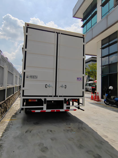 2025 Mitsubishi FUSO 150ER 14.5ft Corrugated Box All-doors