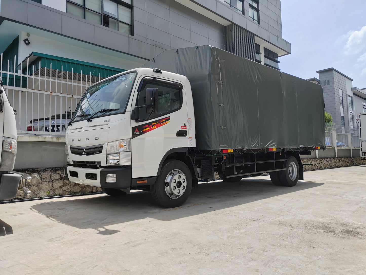 2025 Mitsubishi FUSO 150GR 17ft Wooden Cargo with Canvas