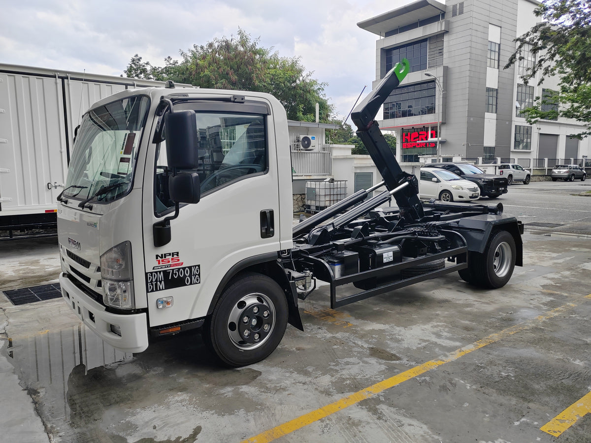 2026 ISUZU NPR155 14ft RORO Roll On Roll Off Original Color by EZadlori MY
