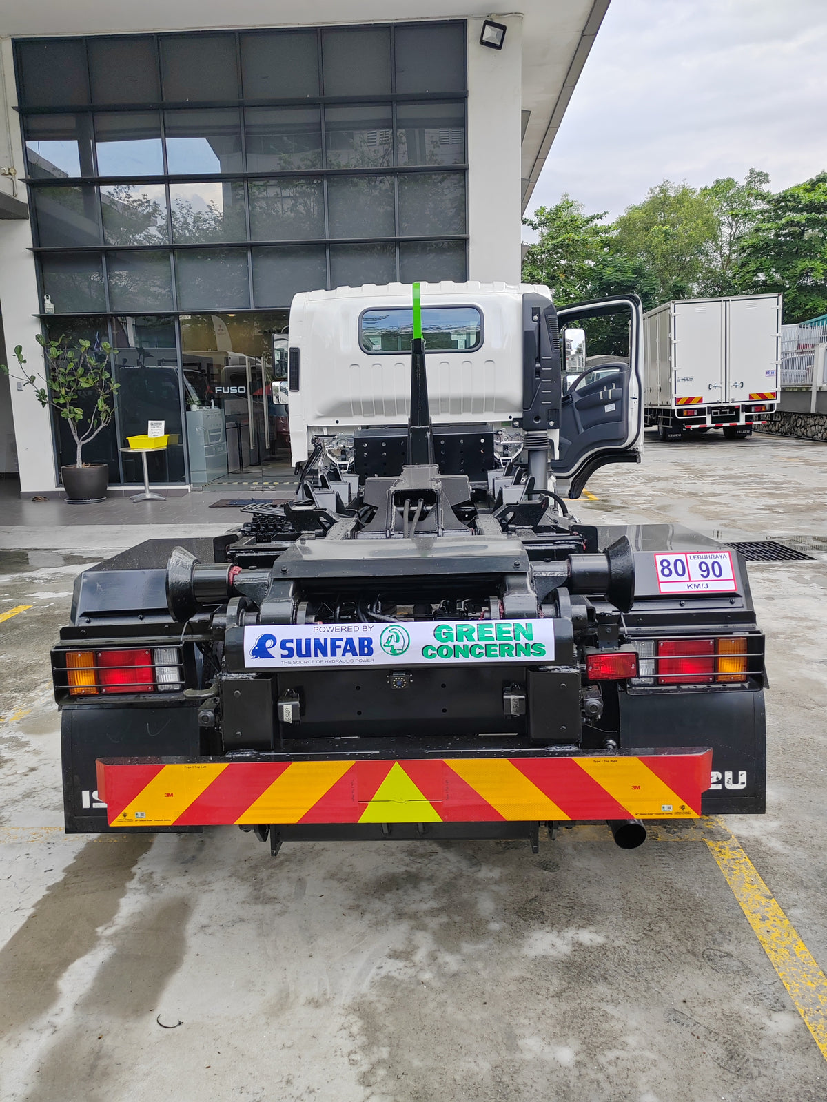 2026 ISUZU NPR155 14ft RORO Roll On Roll Off Original Color by EZadlori MY