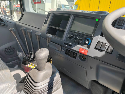 Roll On Roll Off (RORO)