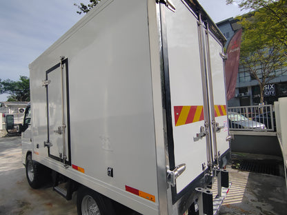 2016 MITSUBISHI FUSO FE71PB8SRDG1 Refrigerated Box 10ft