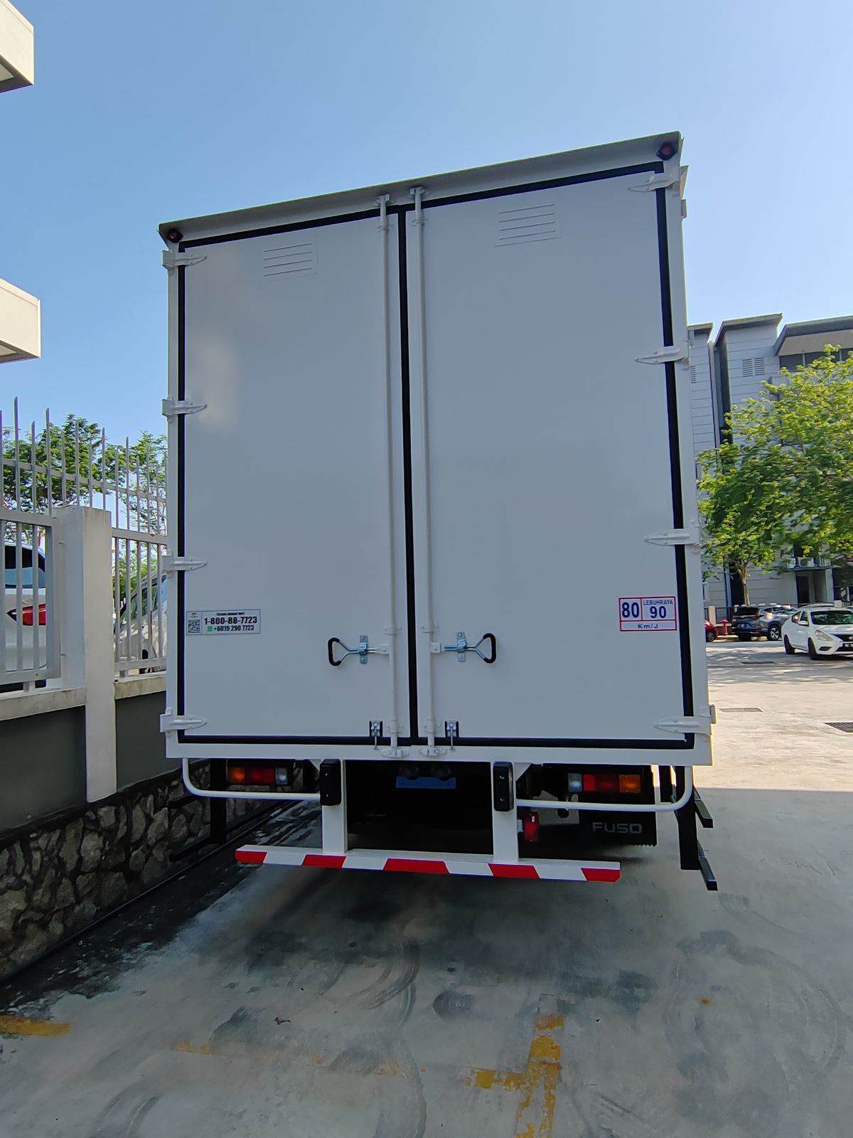 2026 Mitsubishi FUSO 21ft Aluminium Box Bonded | EZadlori.my