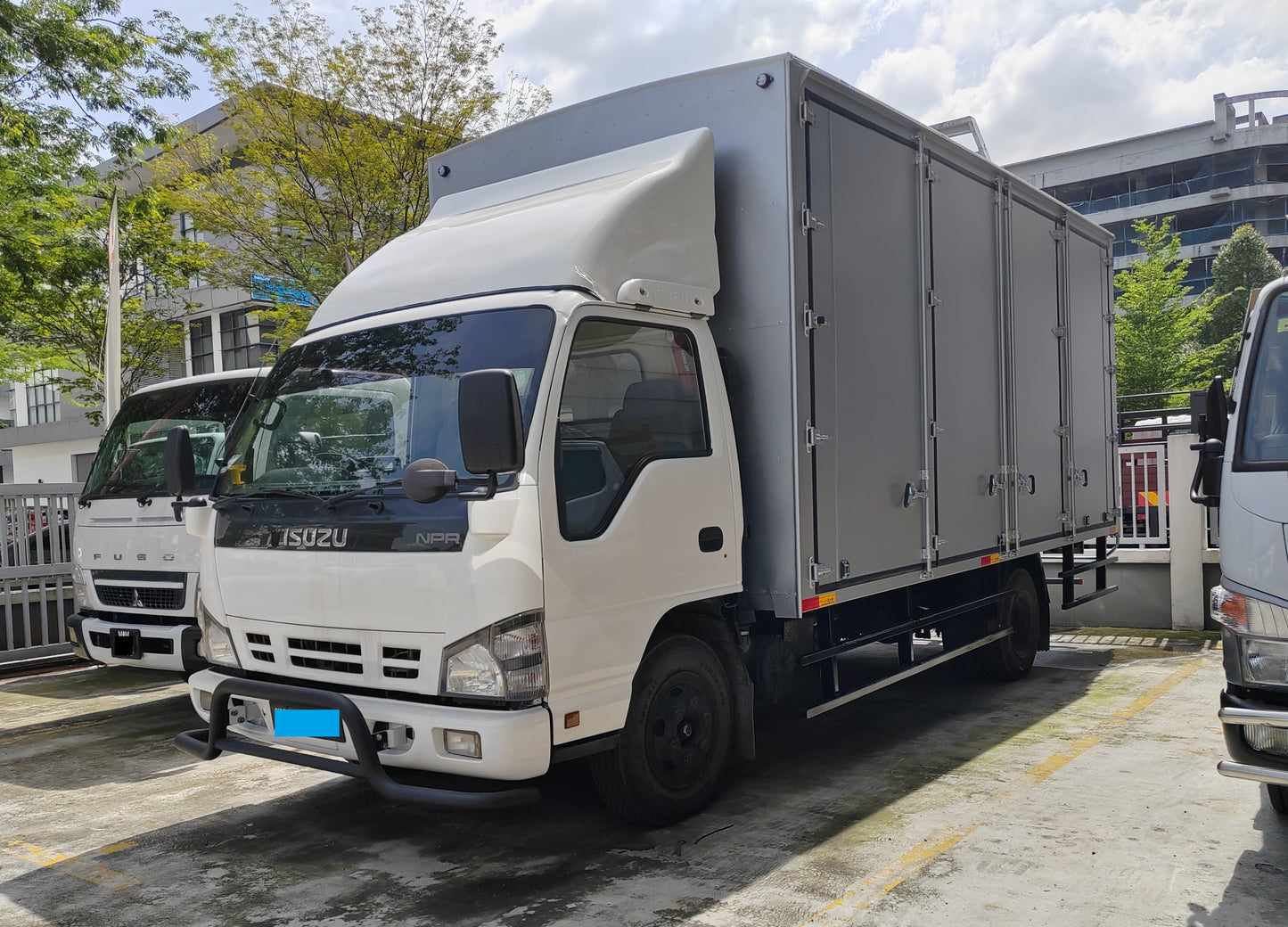 2013 ISUZU NPR71UPHT(BDM5000kg) Aluminium box 17ft