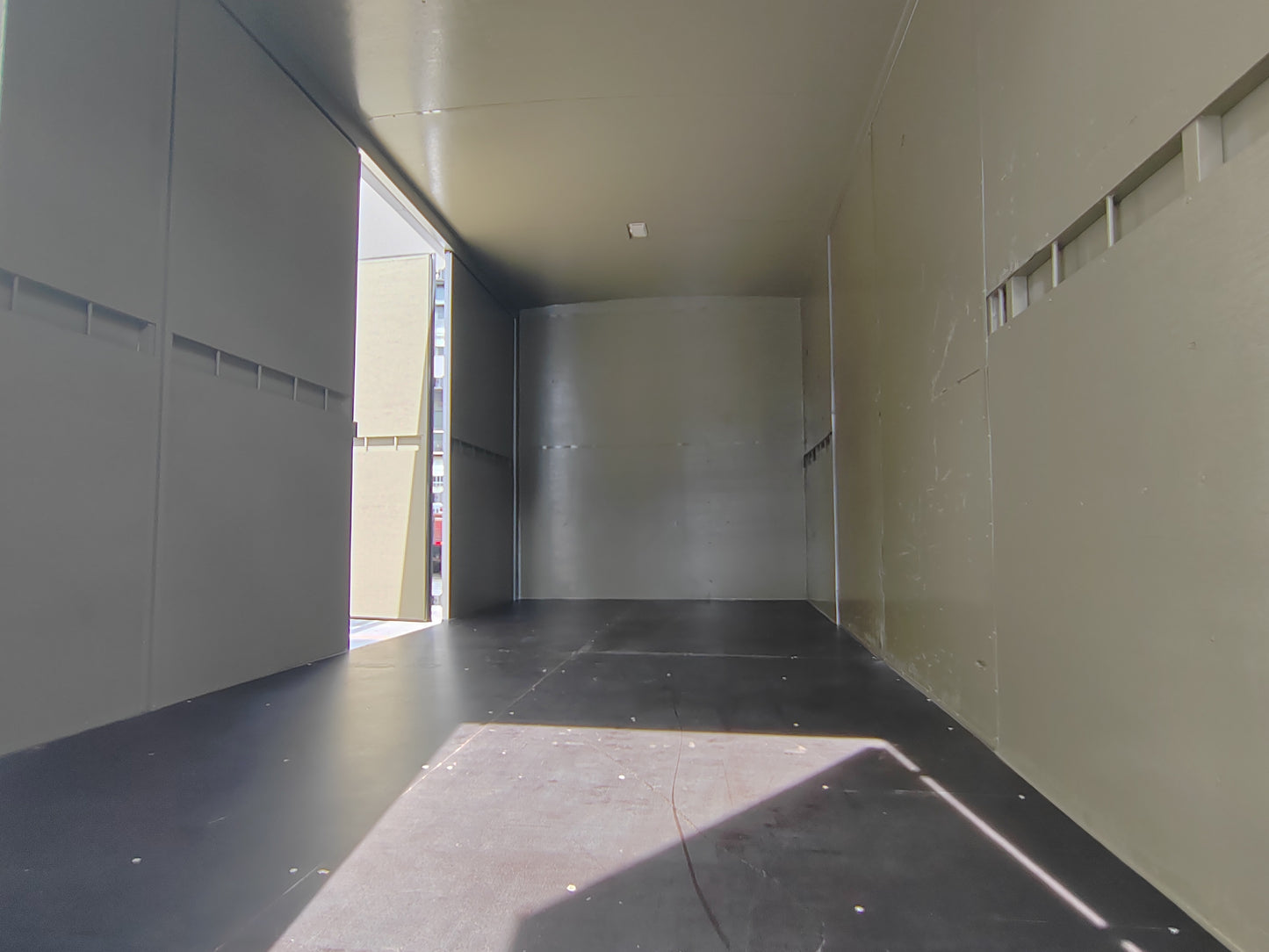 2013 ISUZU NPR71UPHT(BDM5000kg) Aluminium box 17ft