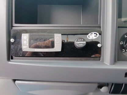 2025 ISUZU NMR125 14.5ft Refrigerated Box Van Stainless Steel Box with Movable Partition