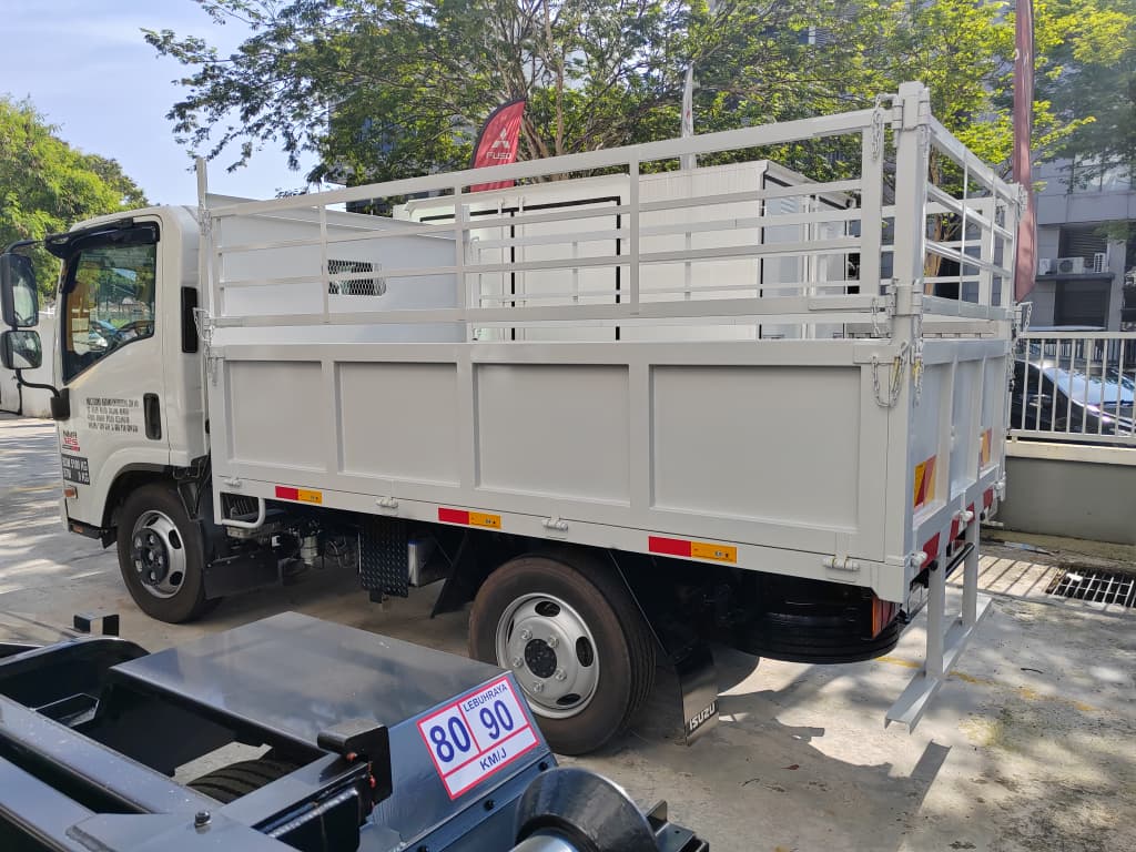 2025 ISUZU NMR125 10ft Steel Cargo