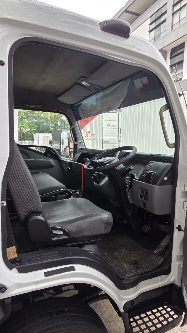 2017 MITSUBISHI FUSO FE83PG Wooden tipper 14.6ft (BDM5000kg)