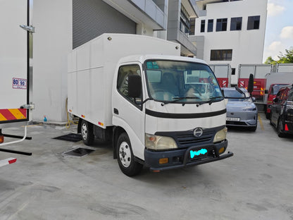 2010 HINO WU300R-HBMLS3 10FT ALUMINIUM BOX