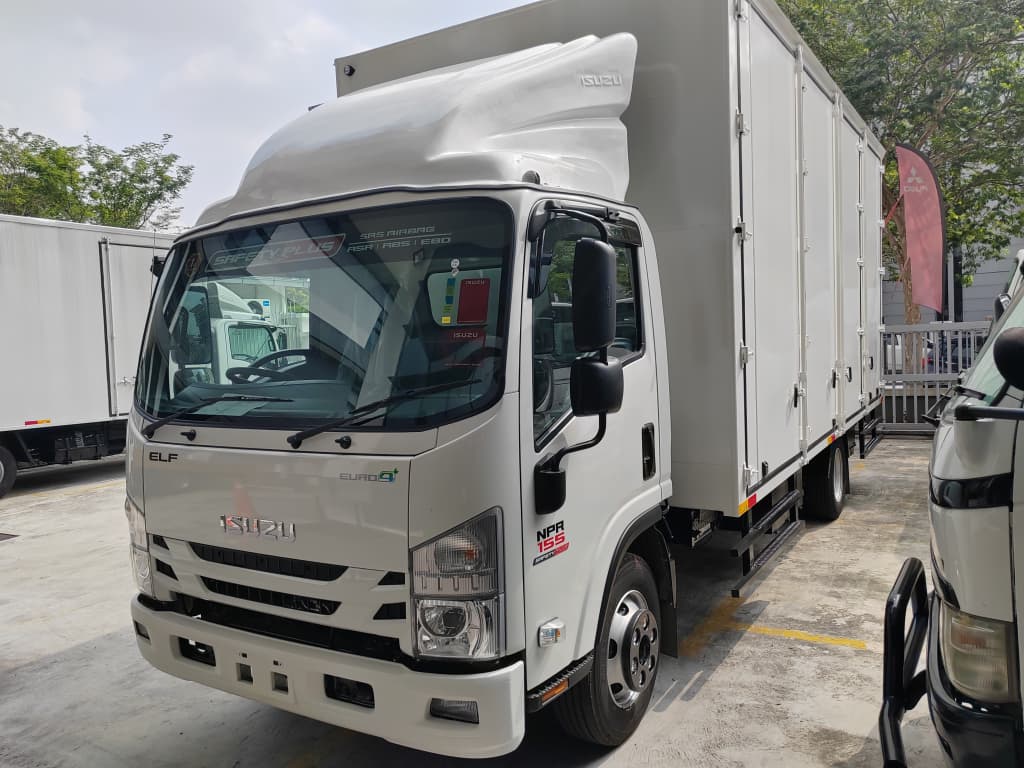 2026 ISUZU NPR155 17ft Aluminium Box 6 Doors with 6ft 1.5 Ton Tail Lift by EZadlori MY
