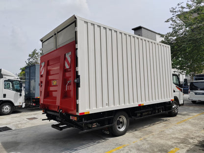 Mitsubishi-FUSO 150GR 17ft Corrugated Box with 6ft 1.5 Ton Tail-Lift by EZadlori MY